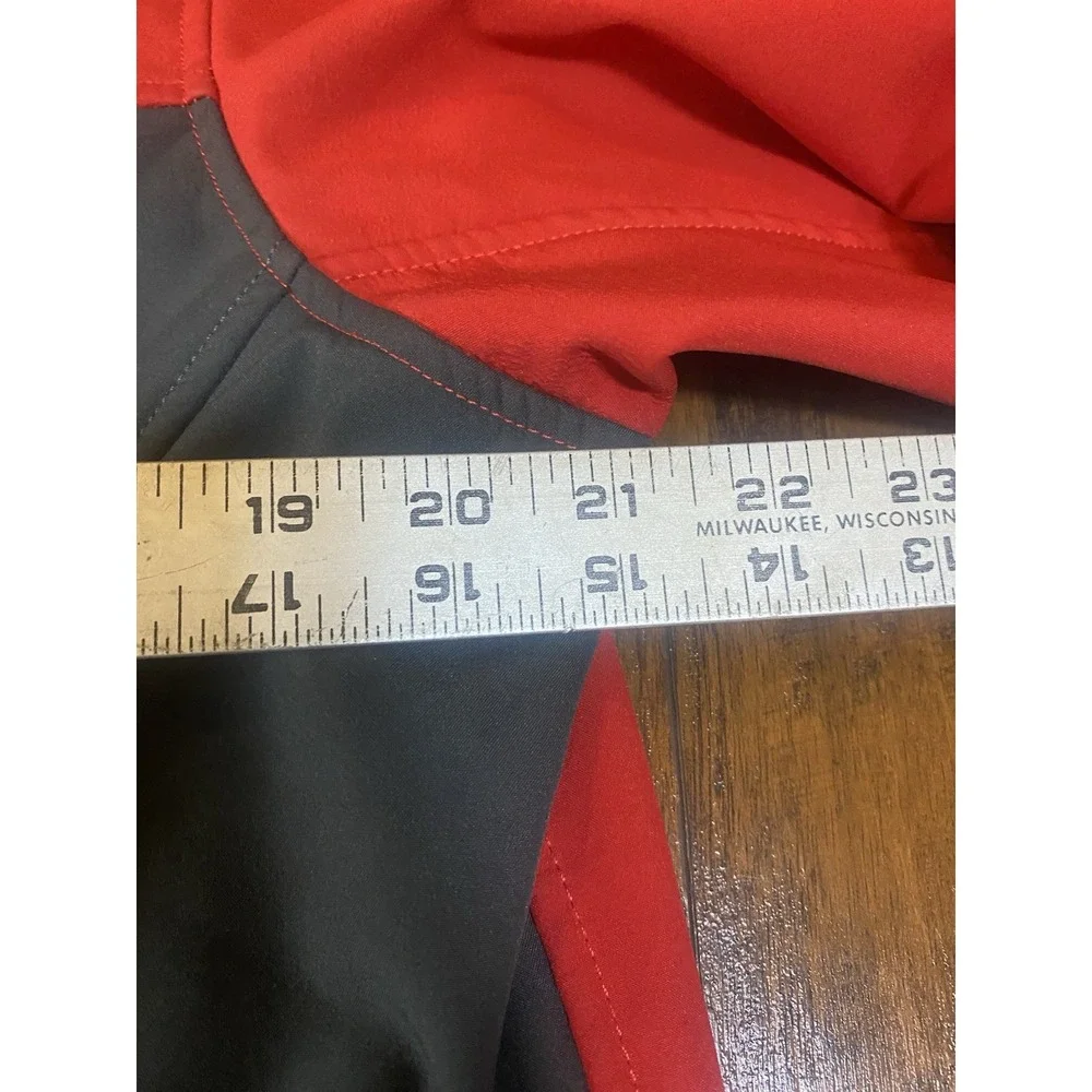 The North Face WindWall Softshell Jacket Mens Medium Red Gray Full Zip Fleece